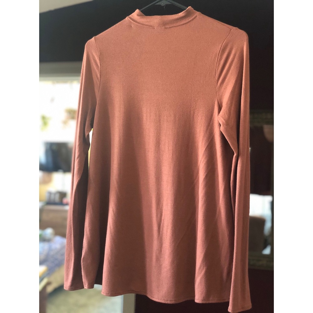 🐙 Mauve Express Long Sleeve 🐙 - Picture 2 of 2
